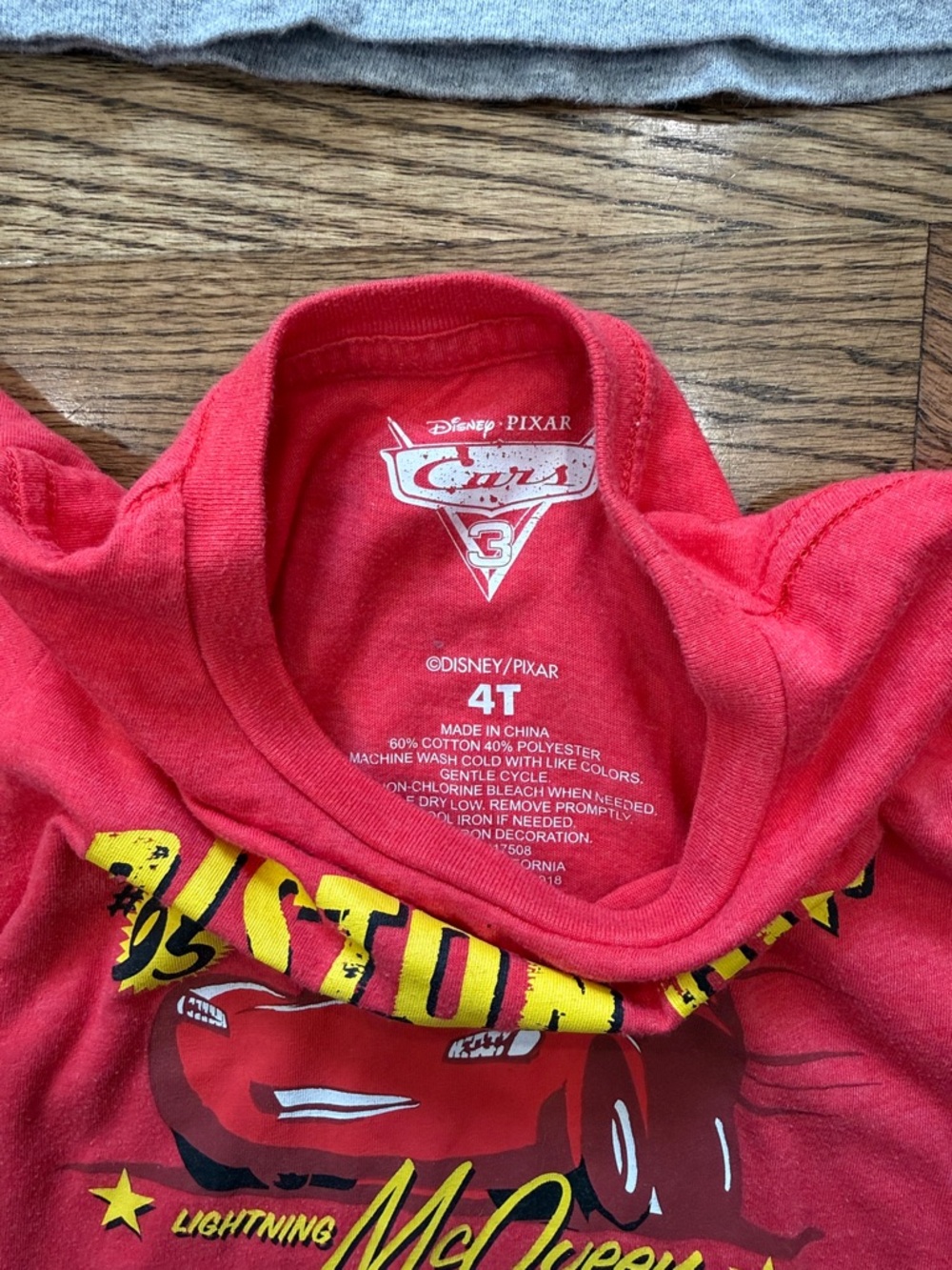 Disney Cars Gray & Red Radiator Springs and Piston Cup Kids Tops - Picture 3 of 6